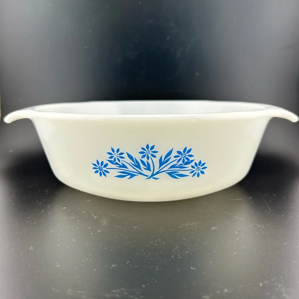 Vintage, 1-quart Ovenware, Blue Flower Pattern by Fire King